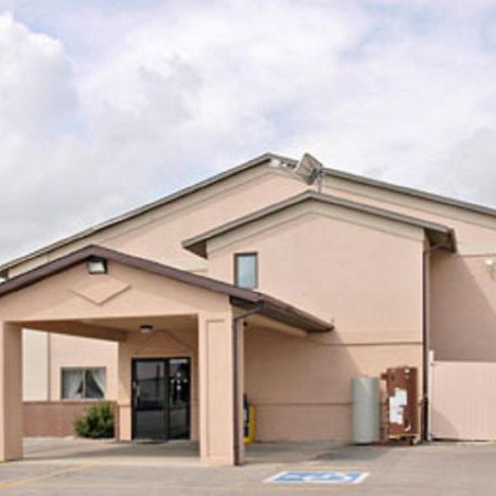 Motel Super 8 By Wyndham Osceola Ia Exterior foto